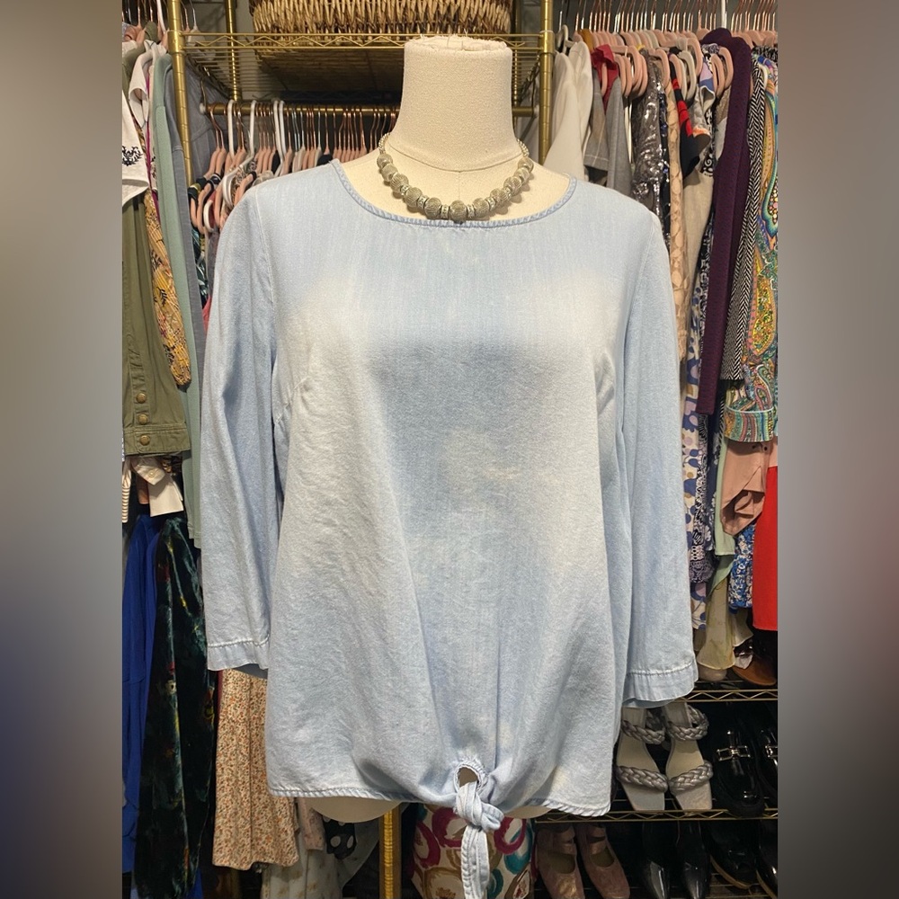 EST. 1948 Tie Waist Top Size Medium.